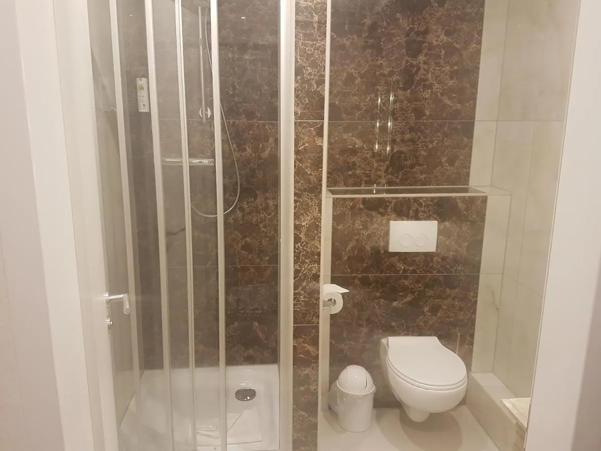 Elbgalerie Hotel 2*, Hamburg Germany
