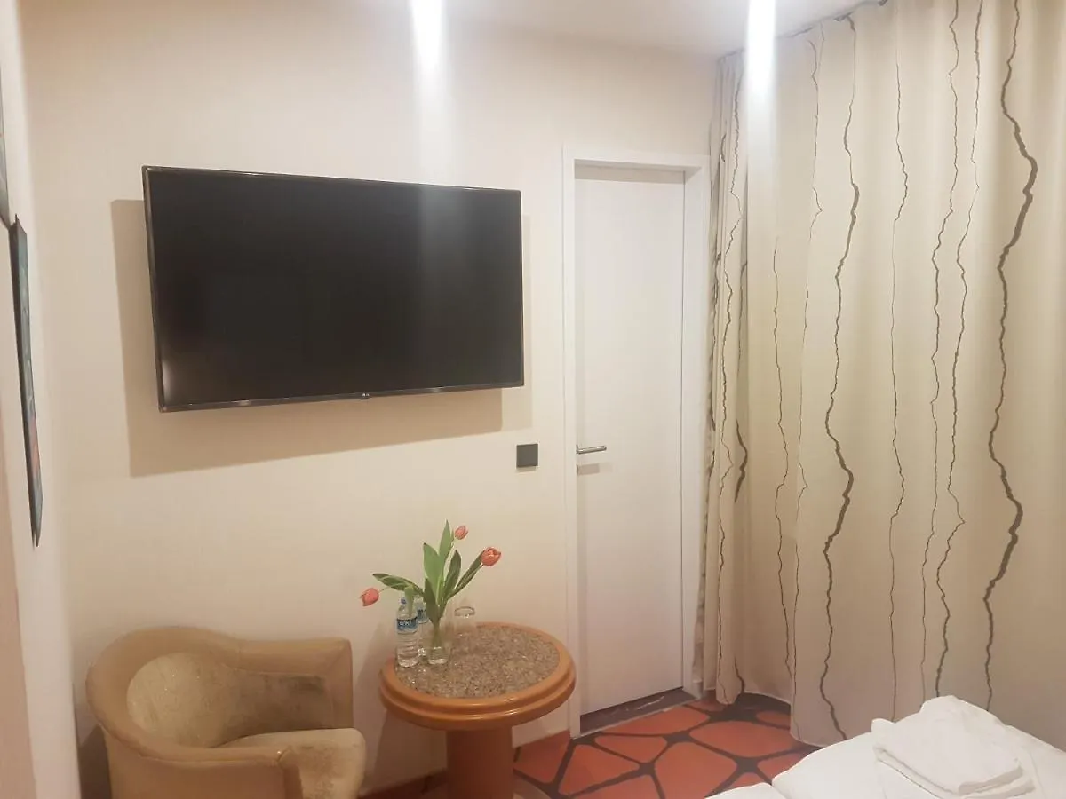 Elbgalerie Hotel 2*, Hamburg