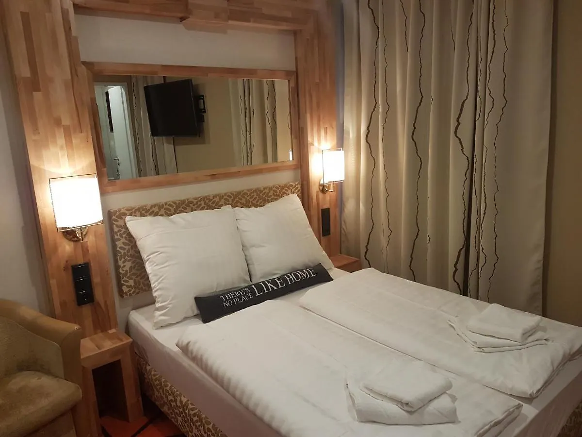 Elbgalerie Hotel 2*, Hamburg Germany