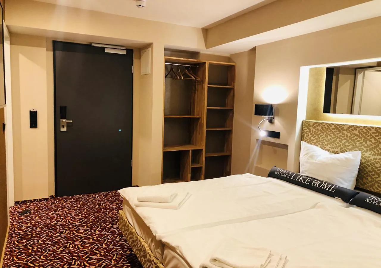 Elbgalerie Hotel Hamburg 2*,